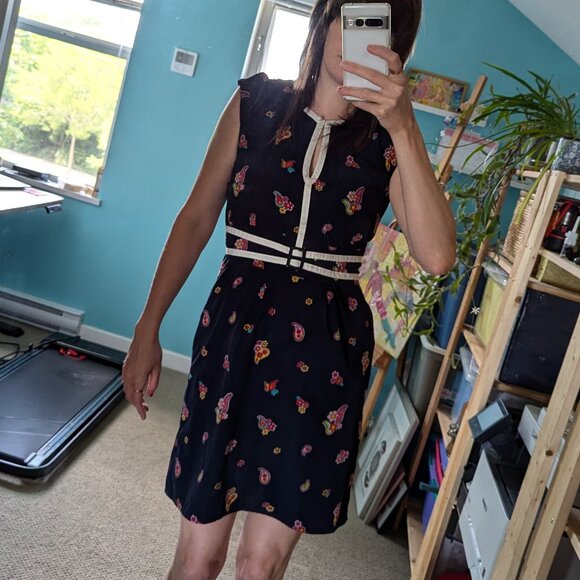 Cute Black Pin-up Wiggle Floral Dress Keyhole, Trollied Dolly, Size M - Picture 2 of 15